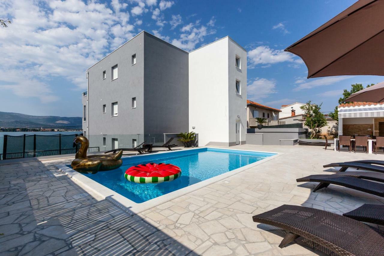 Luxury Villa Aria, Apartment Трогир Экстерьер фото